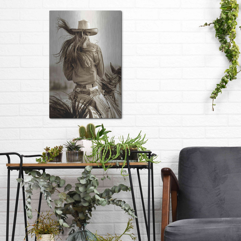«Cowgirl» par Lisa Dearing, H 16 po x l 12 po