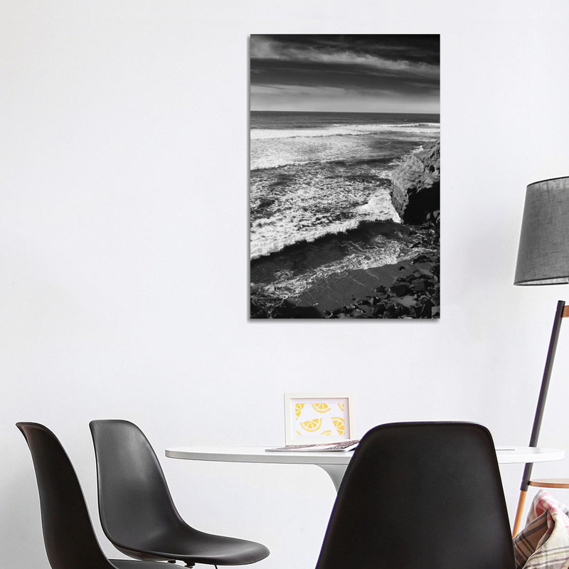 Reproduction de photo sur toile, "Monochromes Sunset Cliff" par Bethany Young, H 40 po x l 26 po x P 1,5 po