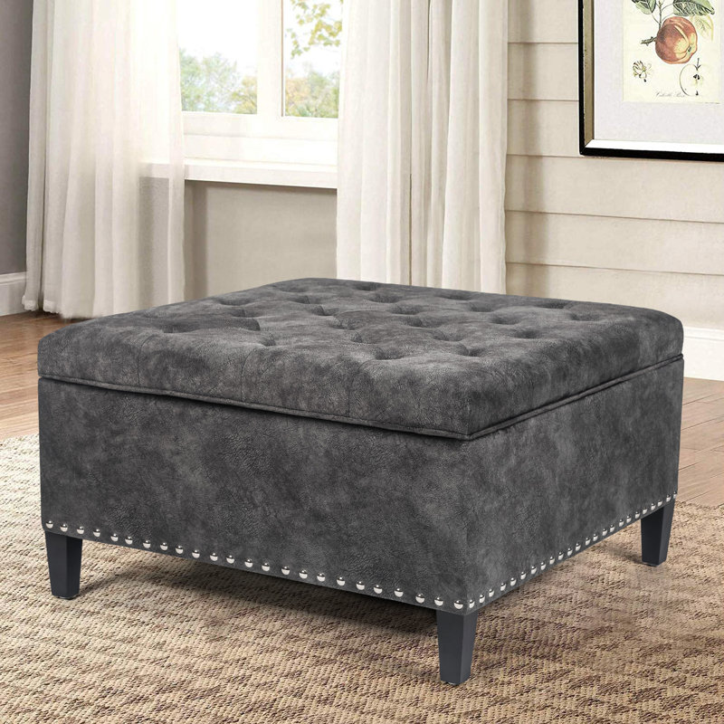 Repose-pieds de rangement carré capitonné de 29,5 po Nelda, Similicuir gris foncé