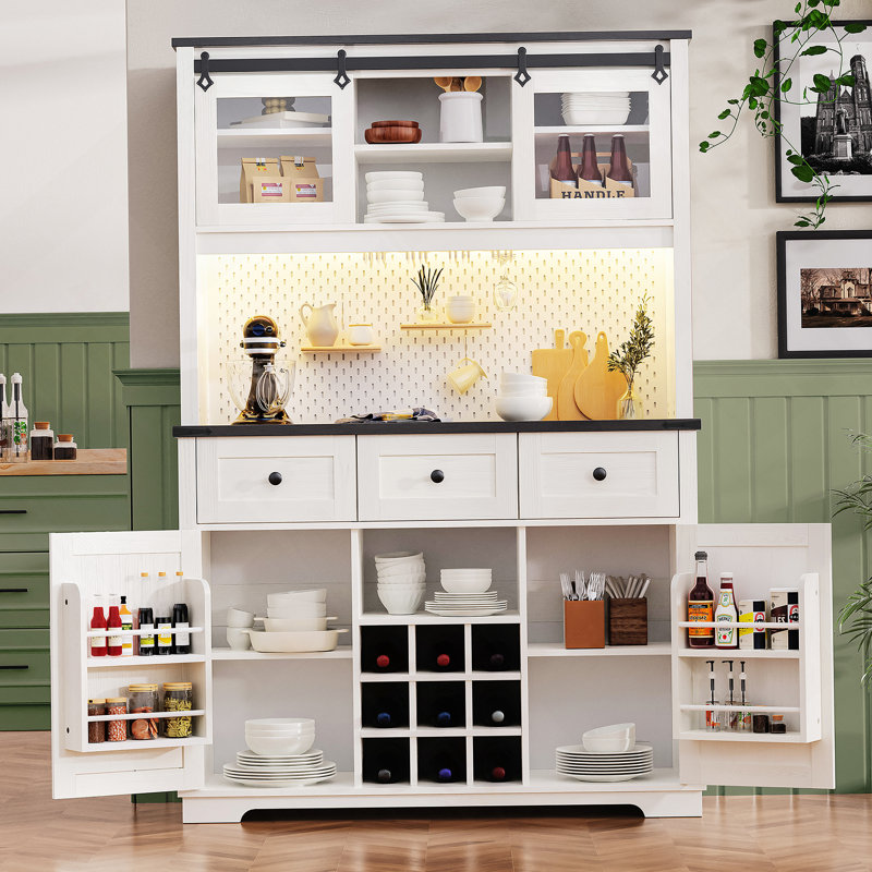 Garde-manger avec tablettes, portes et tiroirs
