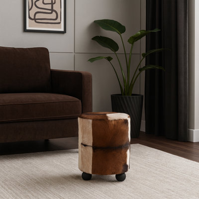 Pouf ottoman de luxe avec pattes boule en cuir et en bois pour la décoration du salon - Assise en cuir poilu pour la chambre ou la décoration intérieure - 51 cm, marron et ivoire