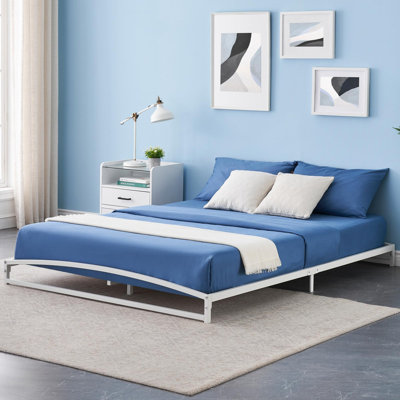 Cadre de lit Queen extra-plat - Plateforme métallique robuste avec lattes en acier résistantes, aucun sommier requis, silencieux, montage facile, blanc - pour matelas Queen