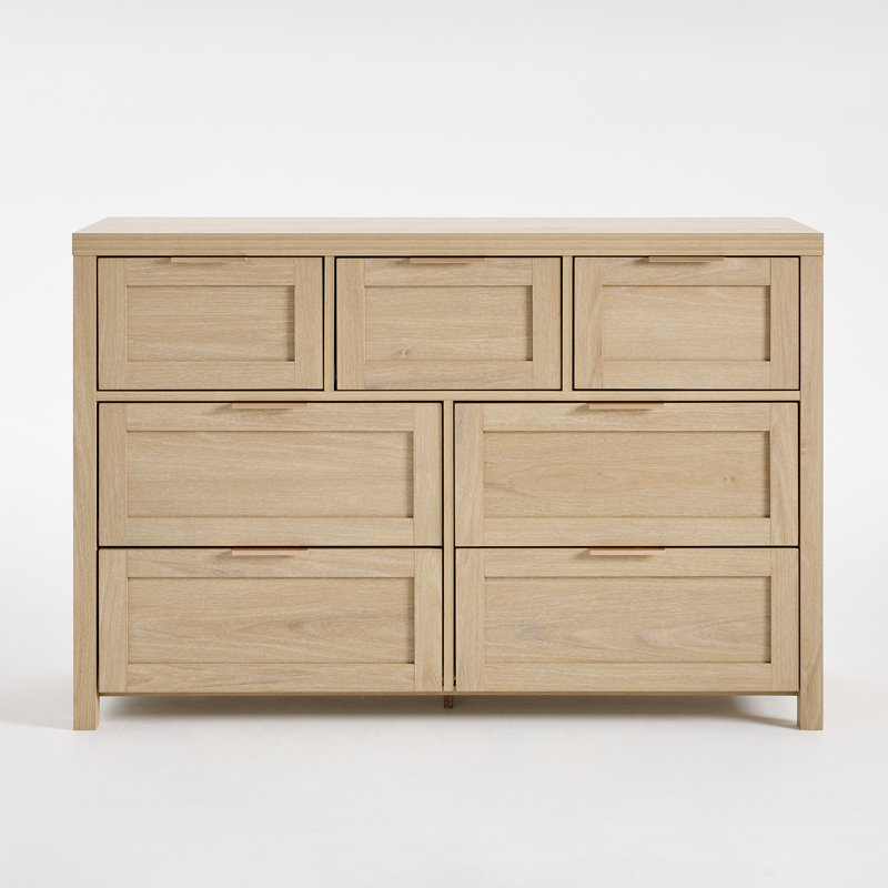 Allenside 7 - Drawer Dresser, Light Oak
