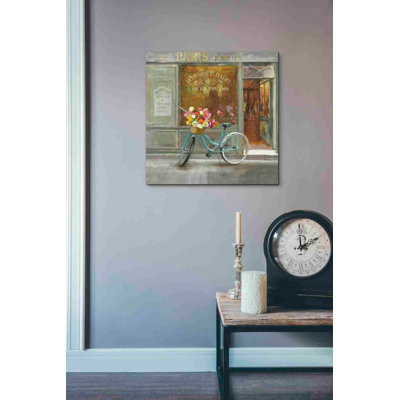 «French Flowershop v2» par Danhui Nai, art mural sur toile