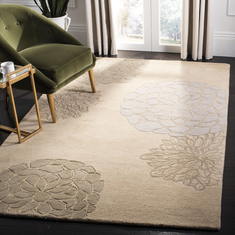 Clovill Hand Tufted Wool Floral Rug