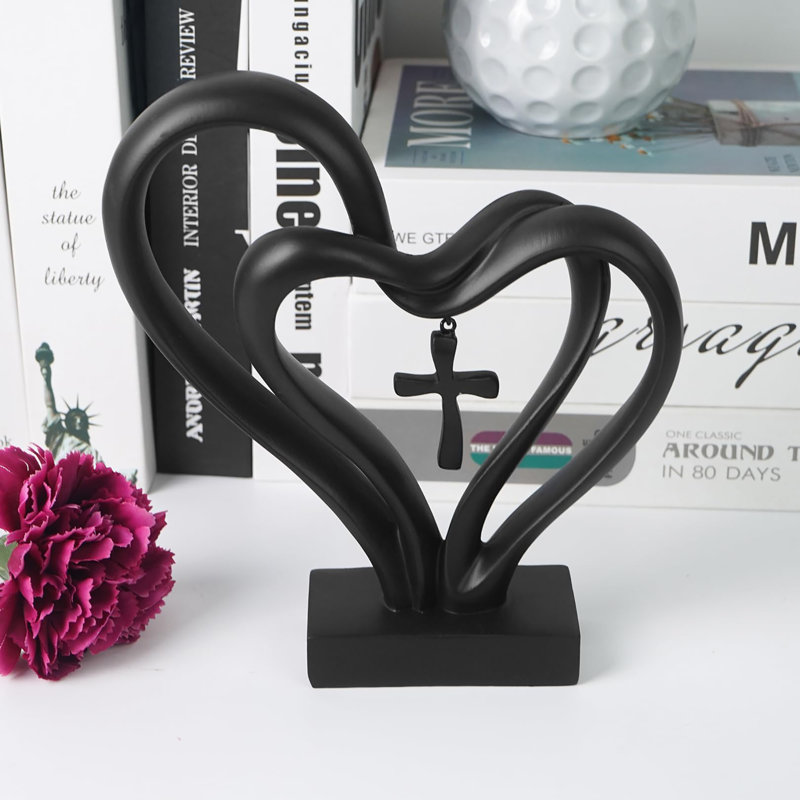 Figurines & Sculptures