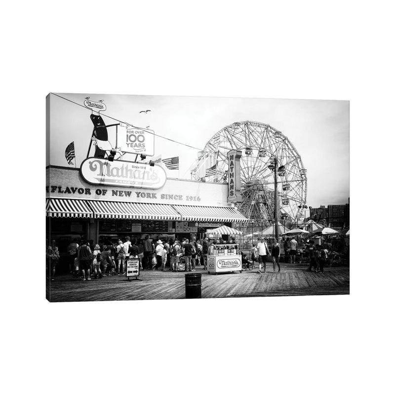 Boardwalk Coney Island par Philippe Hugonnard - reproduction de photo sur toile tendue, H 26 po x l 40 po x 1,5 po
