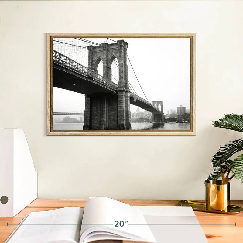 Pont monochromatique de Brooklyn, 13 po x 9 po, Cadre flottant en bois naturel