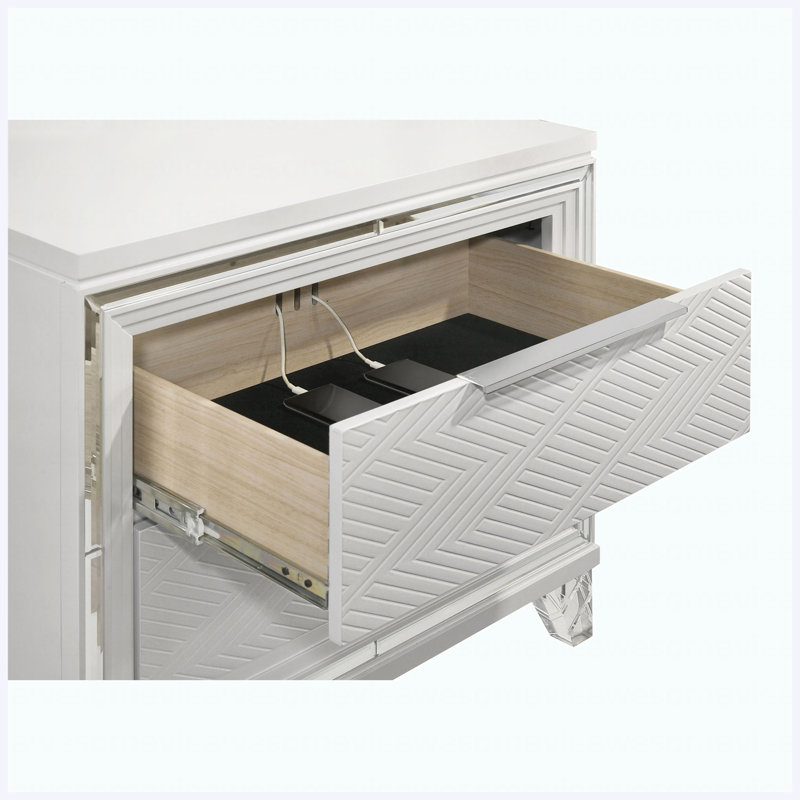 Ensemble de chambre avec très grand lit blanc 4 pièces Eastern, 4 Pcs: Bed, Nightstand, Dresser, Mirror, King