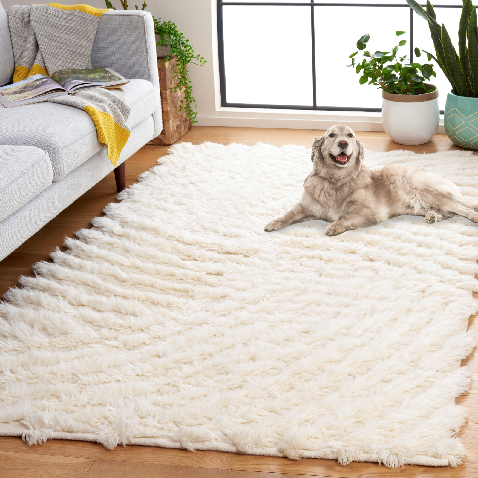 Abriel Ivory Hand-Woven Abstract Wool Rug, Rectangle 5' x 8'