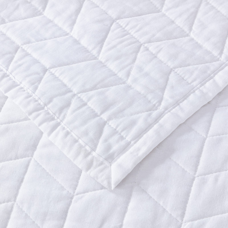White Queen Cotton Reversible Quilt Set with Geometric Stitching