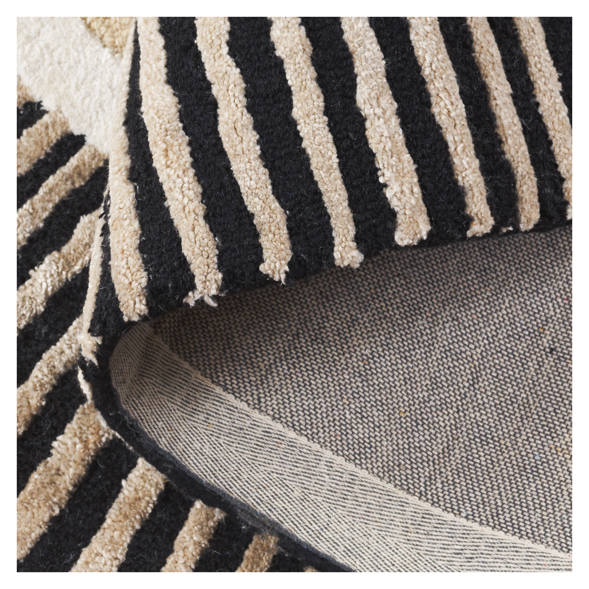 107 Hand Tufted Wool/Viscose/Cotton Striped Rug in Beige/Black, Oval 5' x 8'