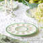 Plateau à œufs en rotin gaufré Le Jardin - Plateau à œufs en grès cérusé avec détails nattés et garniture verte - Élégant service pour le printemps, les fêtes d'été et les réceptions saisonnières
