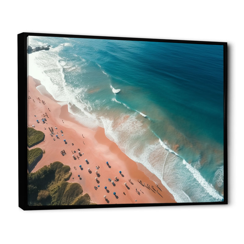 Vue aérienne de la plage bleue et rose VI - art mural plage et océan, Cadre flottant noir, H 34 po x l 44 po x P 1,5 po