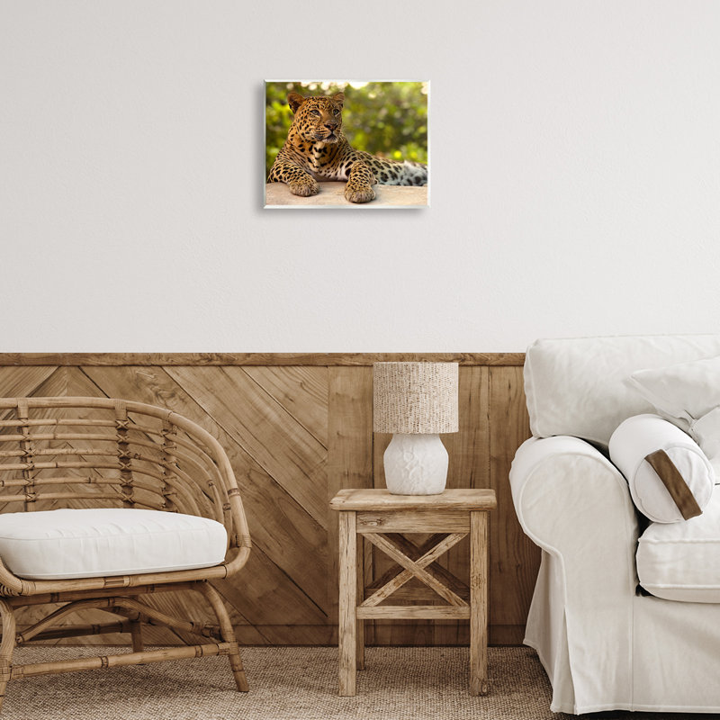 Plaque murale «Leopard Gazing Relaxation» par MJ Photographie