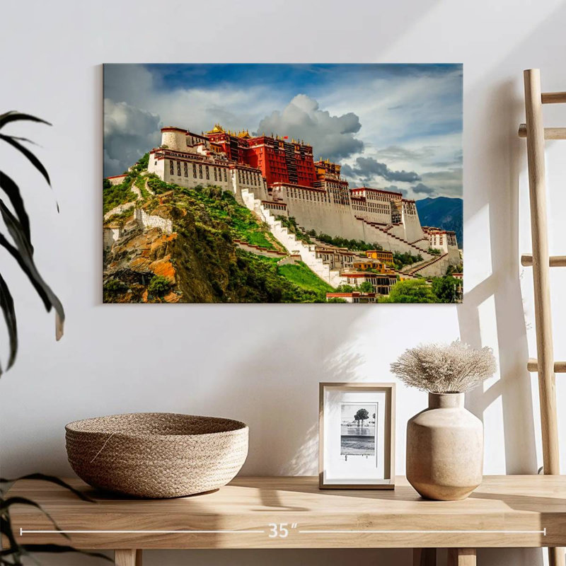 Adella, Palais du Tibet, Tibet, H 16 po x l 24 po