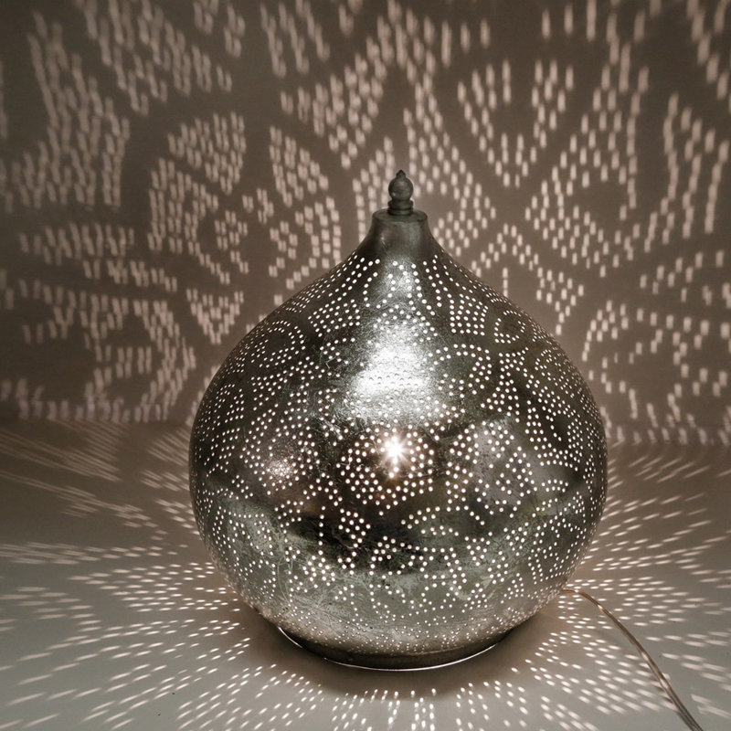 Chavira Metal Table Lamp, Silver