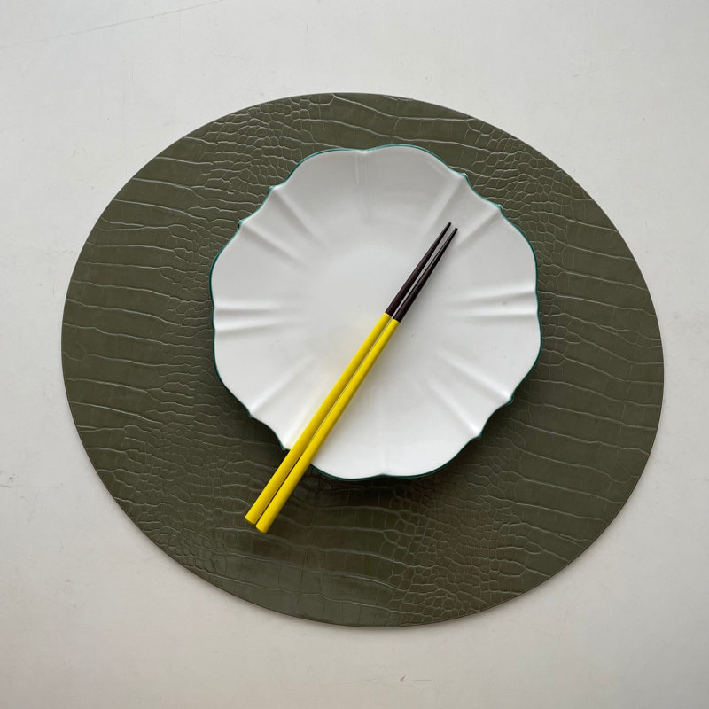 Chopsticks, Yellow