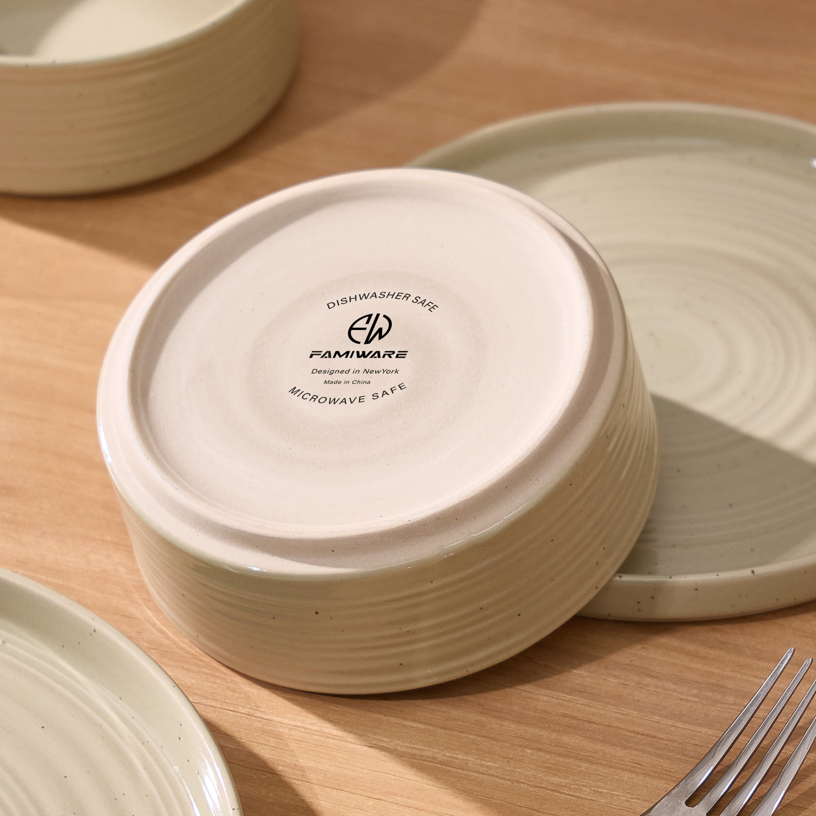 Zaiden Stoneware Dinnerware Set, Honey