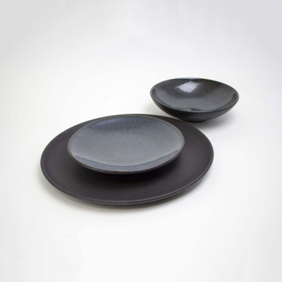 Roshell Piece Stoneware Dinnerware Set