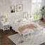 Ensemble de mobilier de chambre à coucher, grand lit 4 pièces rétro avec tables de chevet et amp; Banc, blanc neige | Bois