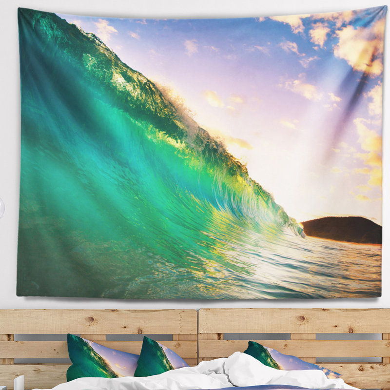 Vagues embrasser la tapisserie des nuages Seascape, H 78 po x l 92 po