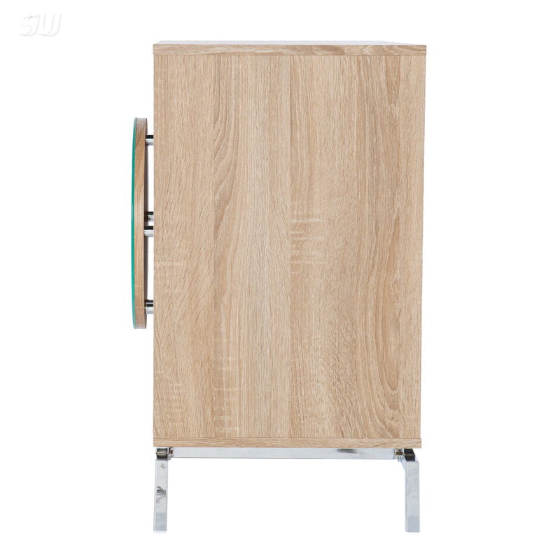 Bar moderne avec rangement pour le vin, quincaillerie en miroir et conception sans encombrement Northdom pour un divertissement à domicile élégant