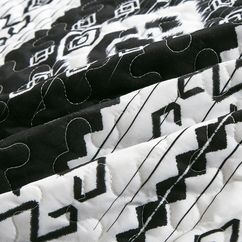 King Size Black and White Microfiber Geometric Quilt Set