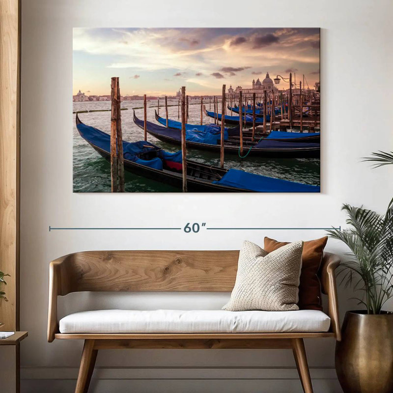Gondoles de Venise au coucher du soleil, H 34 po x l 51 po