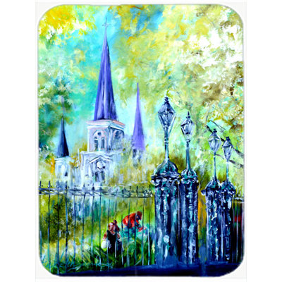 Caroline's Treasures Across the Square St Louis Cathedral Glass Cutting Board