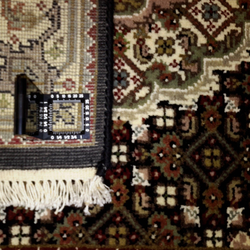 Tapis à médaillon formel Canoello Indo Tabriz - 2 pi 8 po x 4 pi 1 po
