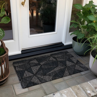 Itzayana Geometric Machine Washable Indoor/Outdoor Area Rug 