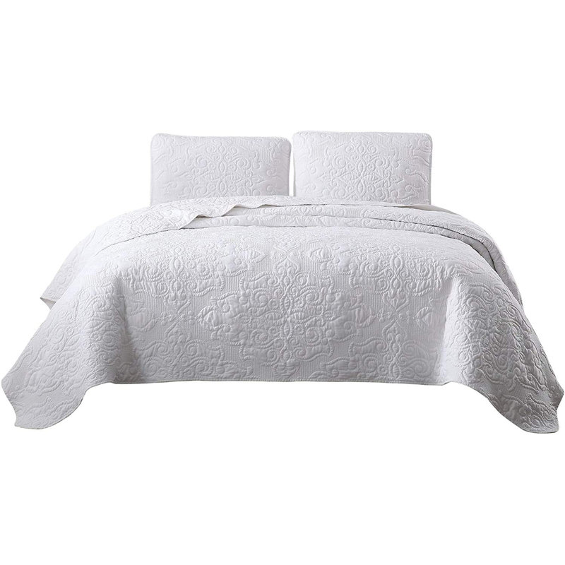 Medallion Embroidered Lightweight Cooling Quilt Set, King Quilt + 2 King Shams, White