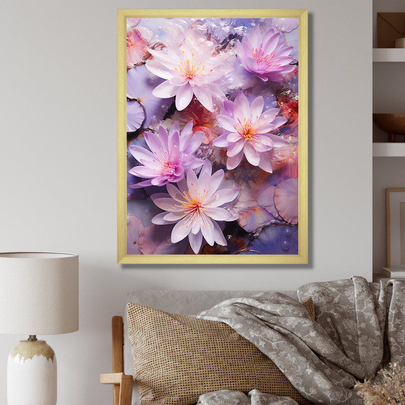 Fleurs de lotus en verre mauve sur toile, Cadre doré simple, H 40 po x l 30 po x P 1,5 po