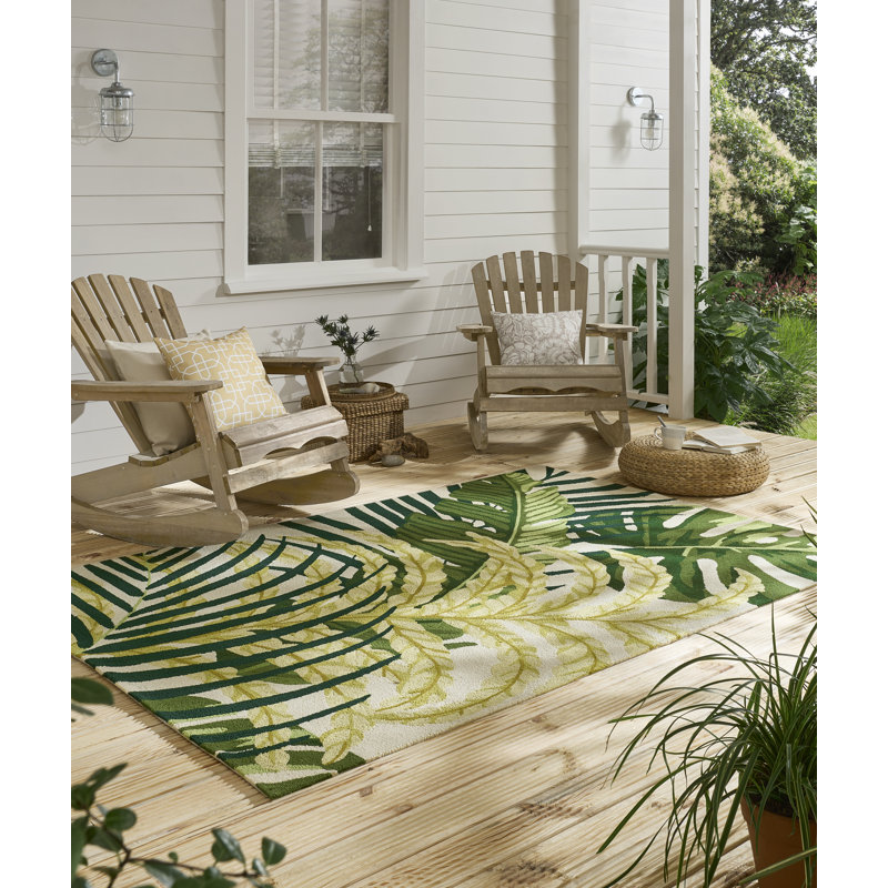 Floral Area Rug in Green/Beige, Rectangle 4'7" x 6'7"