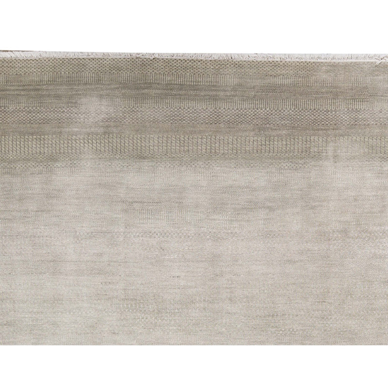 Tapis gris clair noué à la main de haute qualité