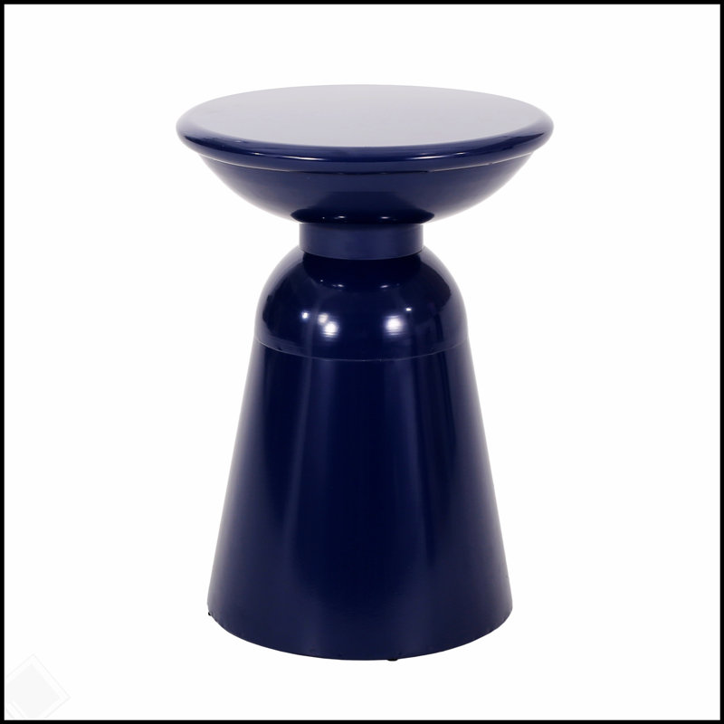 Table de bout d'extérieur moderne en métal avec fer thermolaqué durable et conception compacte pour une utilisation polyvalente dans n'importe quel espace