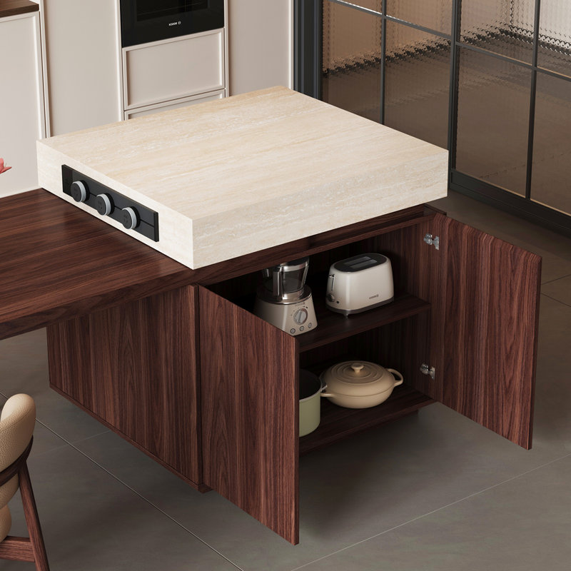Table de salle à manger de style italien minimaliste