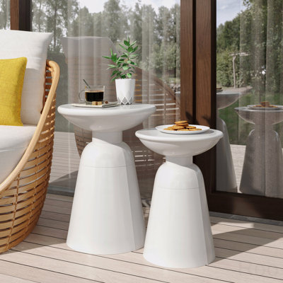 Tables d'appoint d'extérieur en fer avec design évasé, ensemble de 2