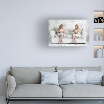 Victoria Glinka Who Wins? Canvas Art