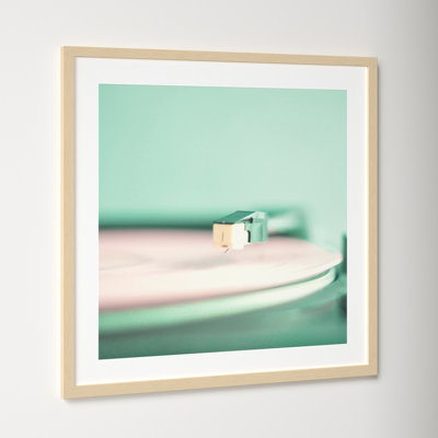 Analogue by Caroline Mint