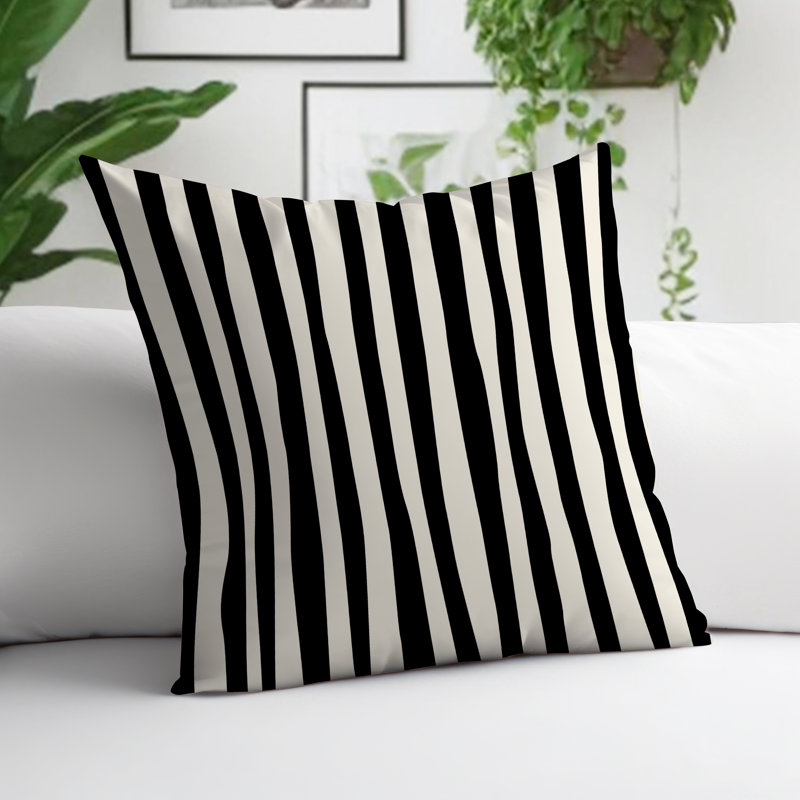 Coussin décoratif réversible Malone, H 15 po x l 15 po, Noir / Blanc cassé