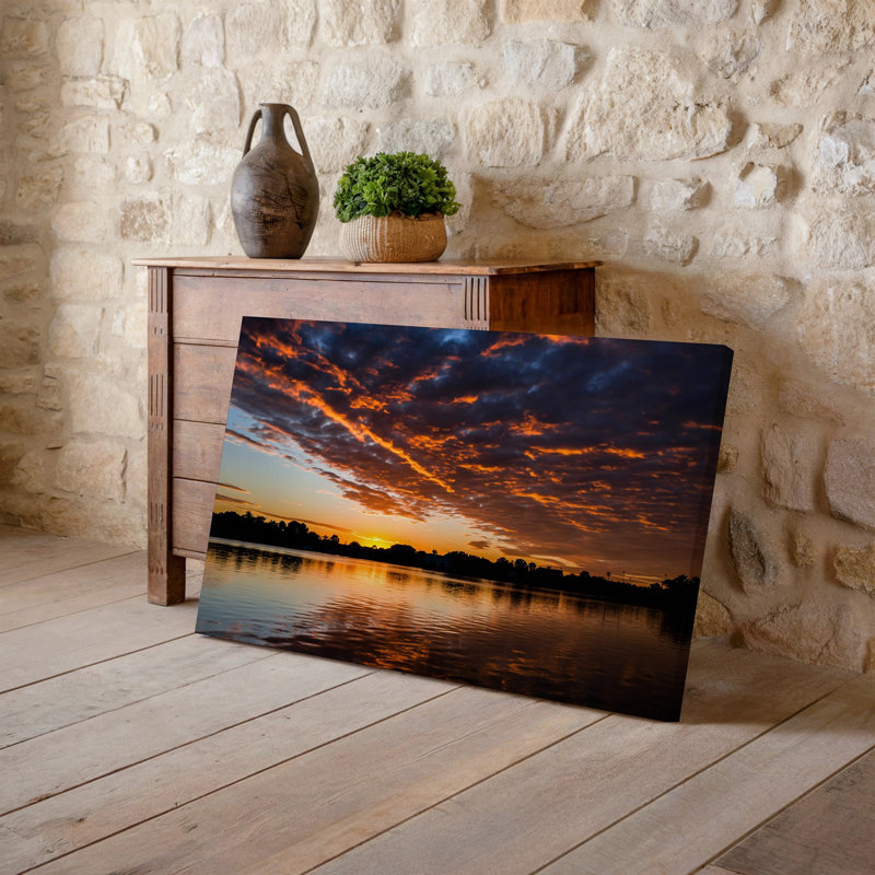 Reproduction d'art sur toile, "Coucher de soleil à couper le souffle sur un plan d'eau tranquille", H 11 po x l 14 po