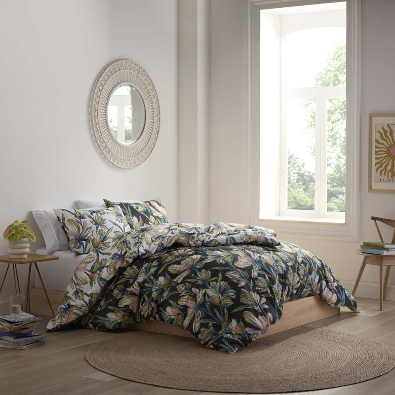 Martex Expression Yuma  Comforter Set, Twin Comforter + 1 Euro Sham, Lordes Multi 