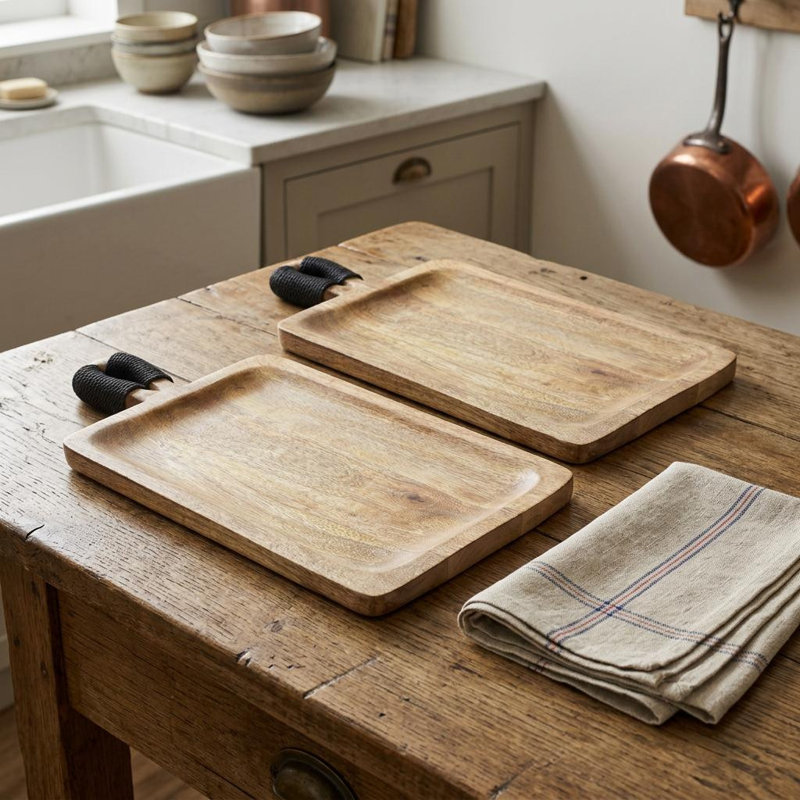 Ensemble de deux planches à fromage en bois massif brun