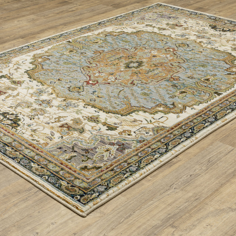 Raiyaan Oriental Indoor Rug, Rectangle 5'3" x 7'3"