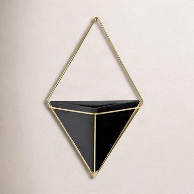 Trigg Wall Planter
