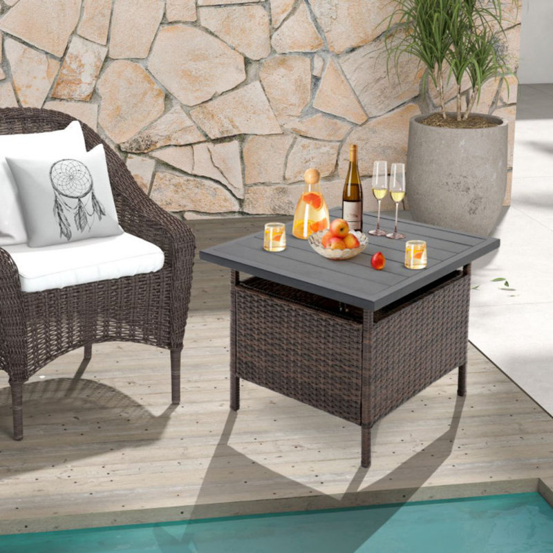 Table d'appoint de patio en osier avec trou pour parasol