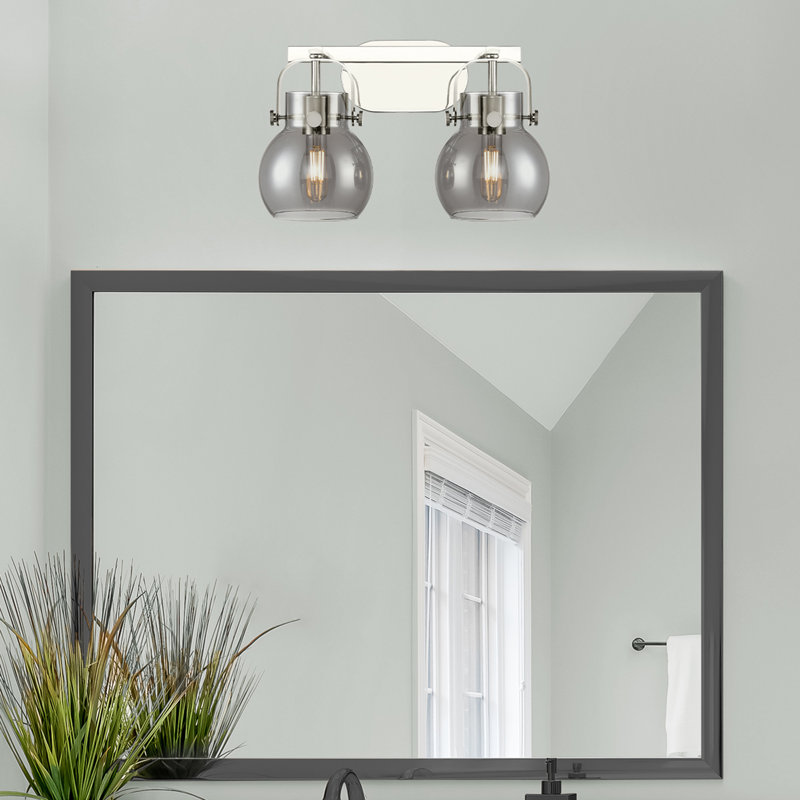Éclairage pour meuble-lavabo mural 6 po Shueyville, Fumée, Nickel poli, Deux lumières