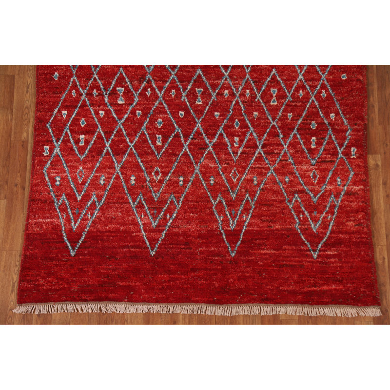 Tapis rouge unique 5 pi 5 po x 7 pi 9 po New Age